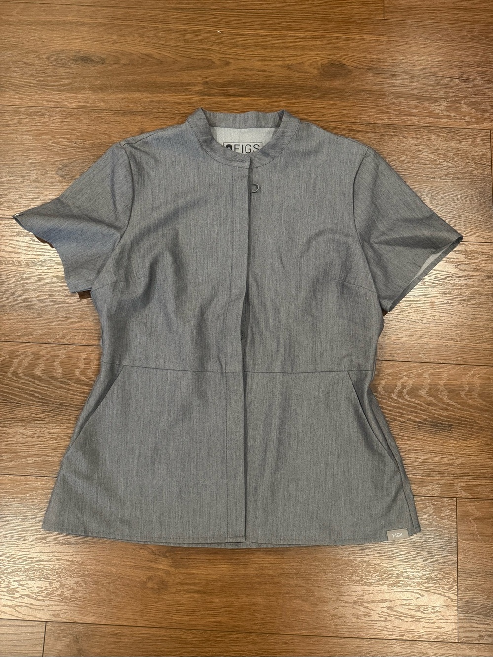 Figs Women's Short Sleeve Button Down Top in Heather Gray